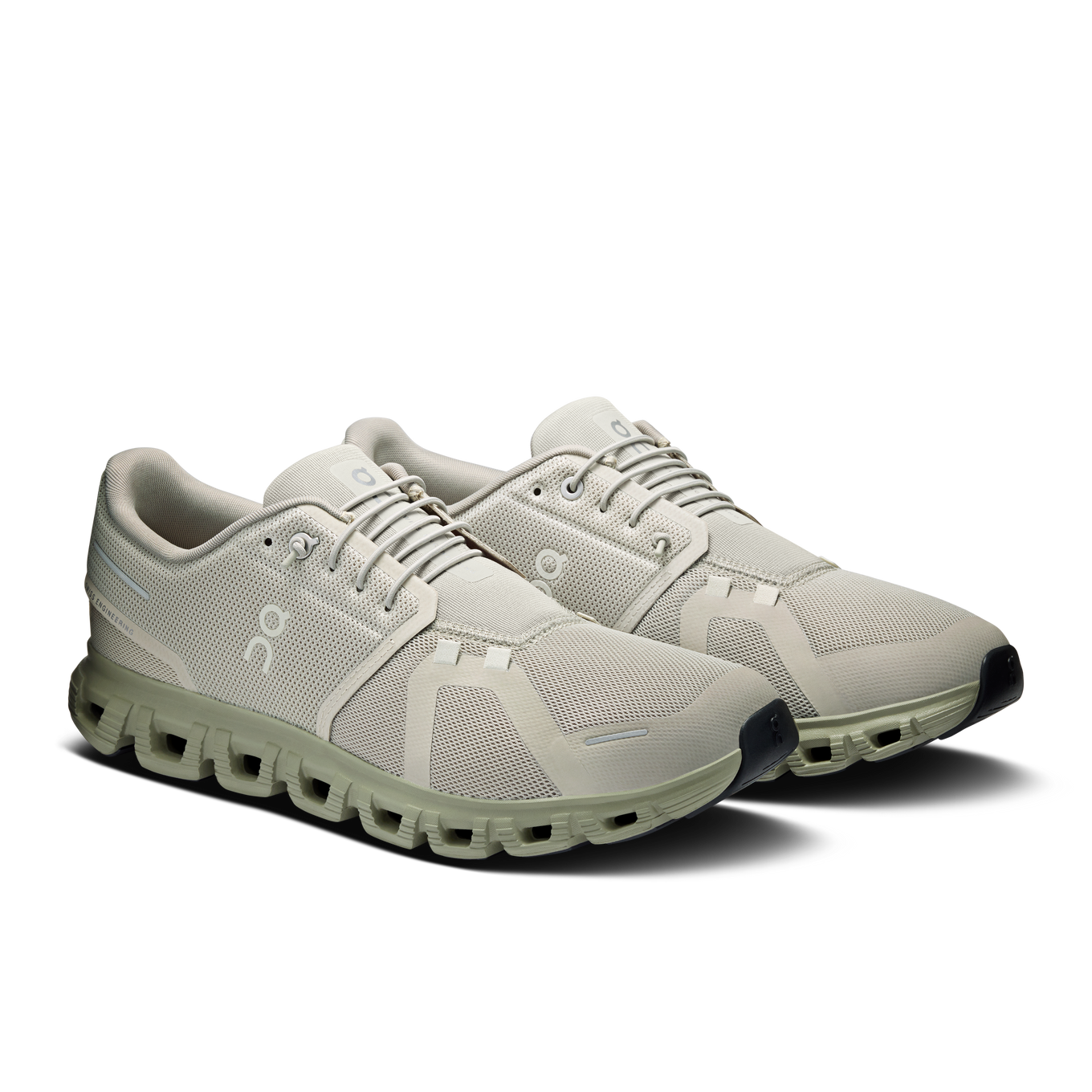 ON CLOUD 6 M
