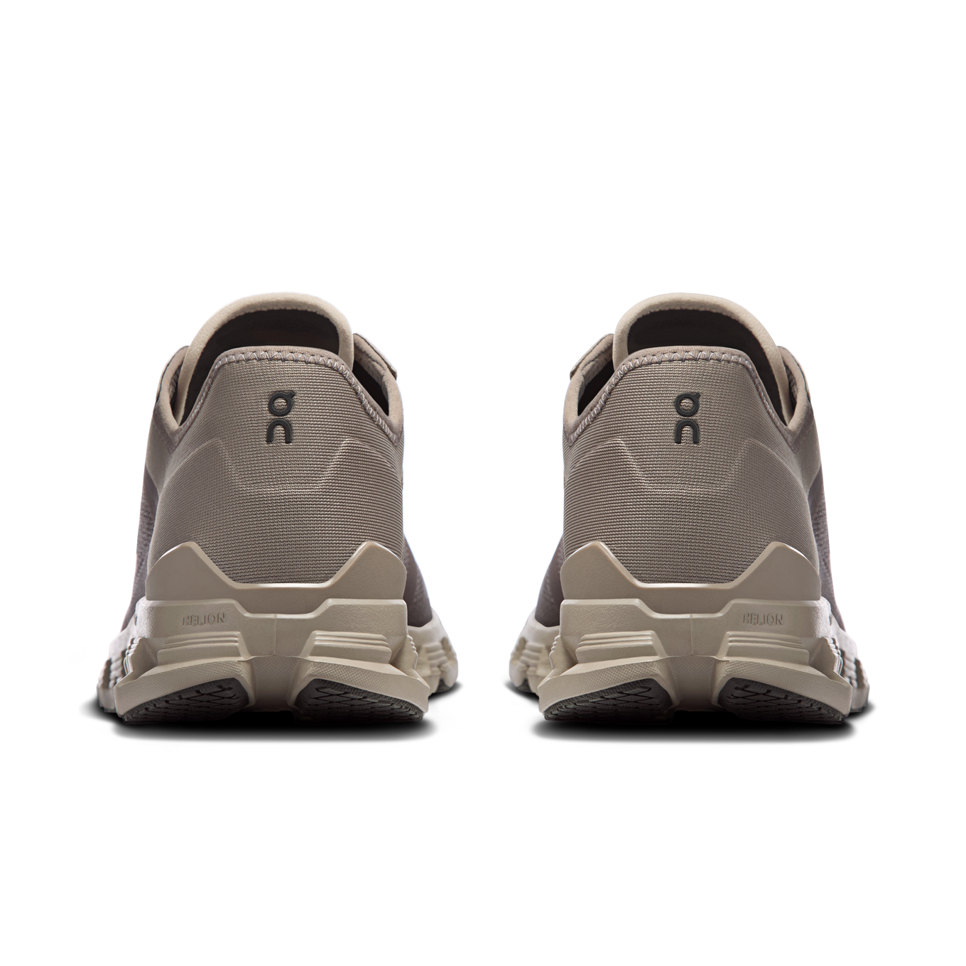 ON CLOUD X 4 AD M