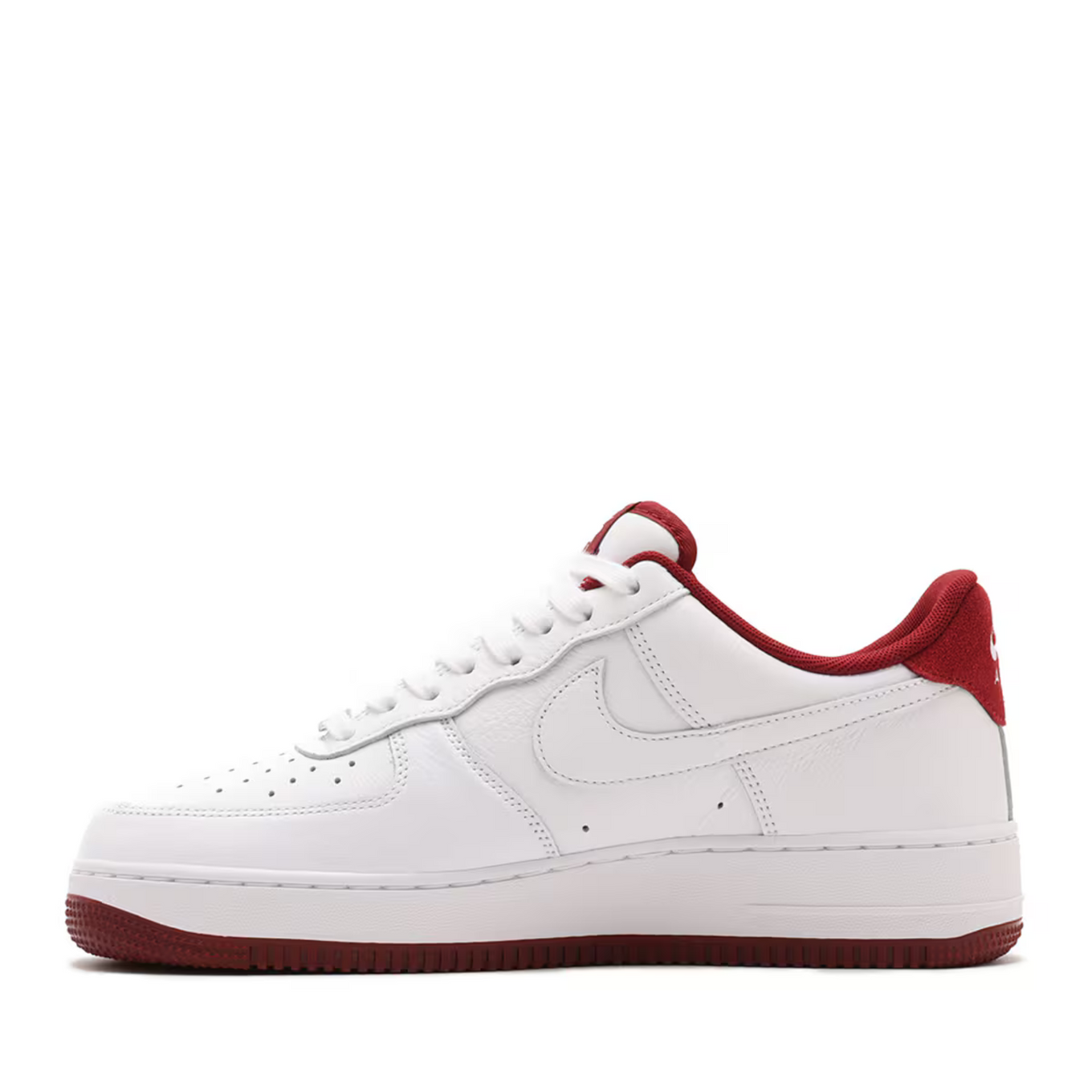 NIKE AIR FORCE 1  07 LV8