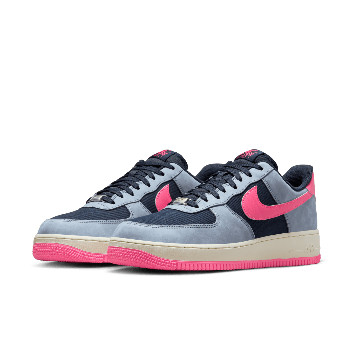 NIKE AIR FORCE 1  07 LX