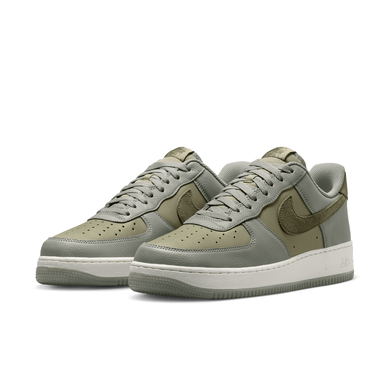 NIKE AIR FORCE 1 07 LV8