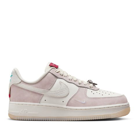 NIKE W AIR FORCE 1  07 LX