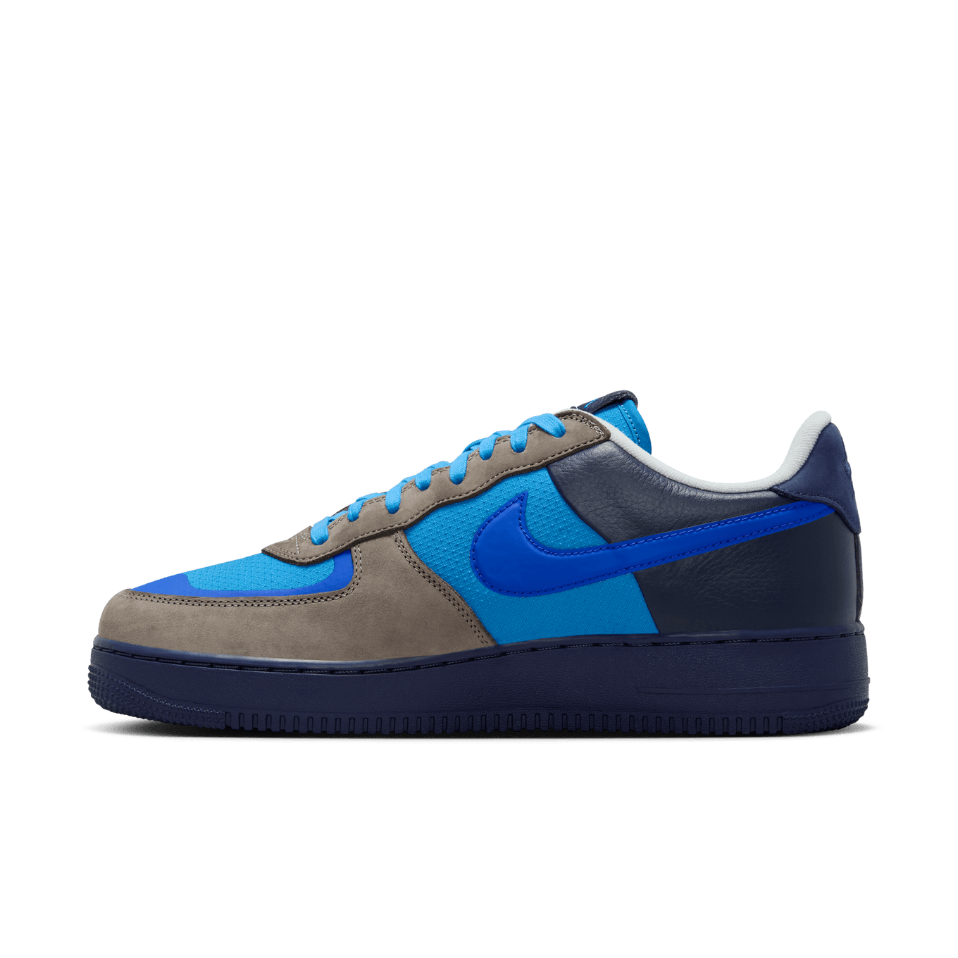 NIKE AIR FORCE 1 LOW SP