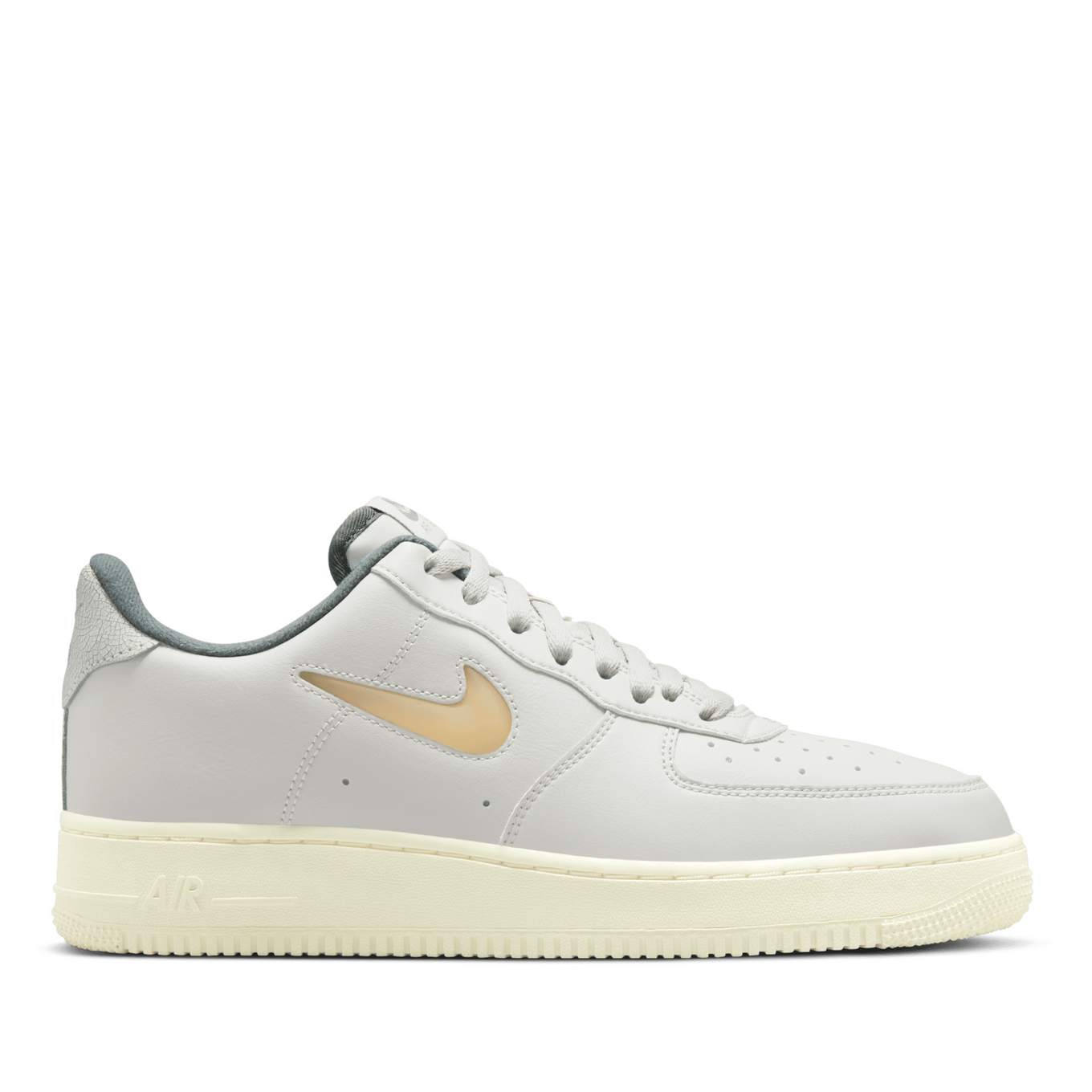 NIKE AIR FORCE 1 07 LX