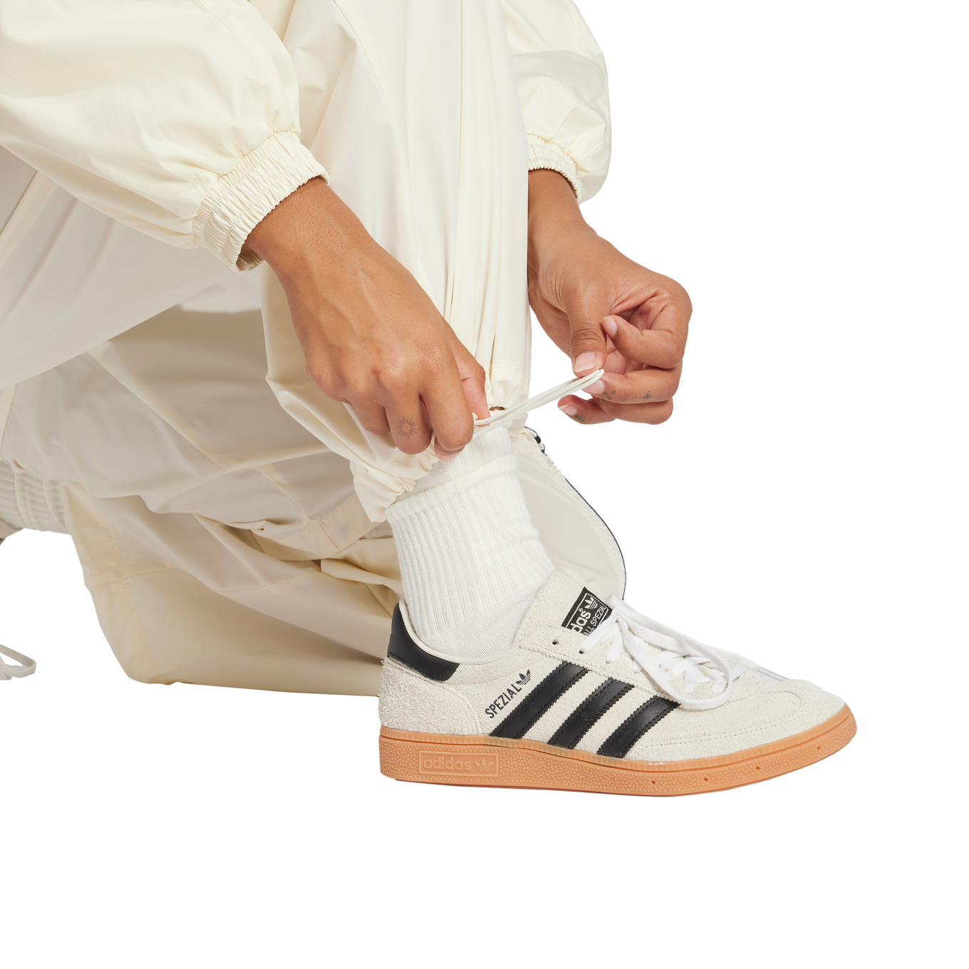 ADIDAS WOVEN TRACKPANT