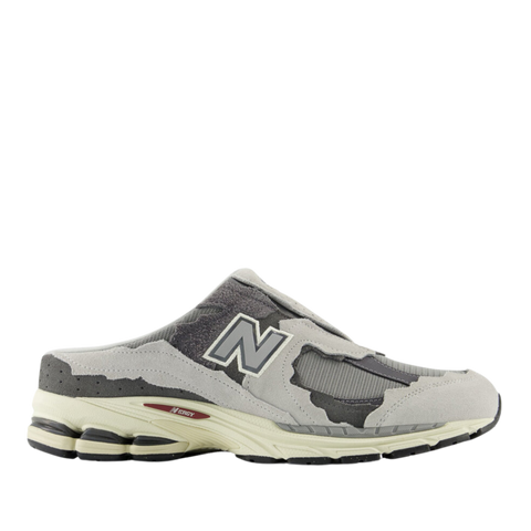 NEW BALANCE M2002NA