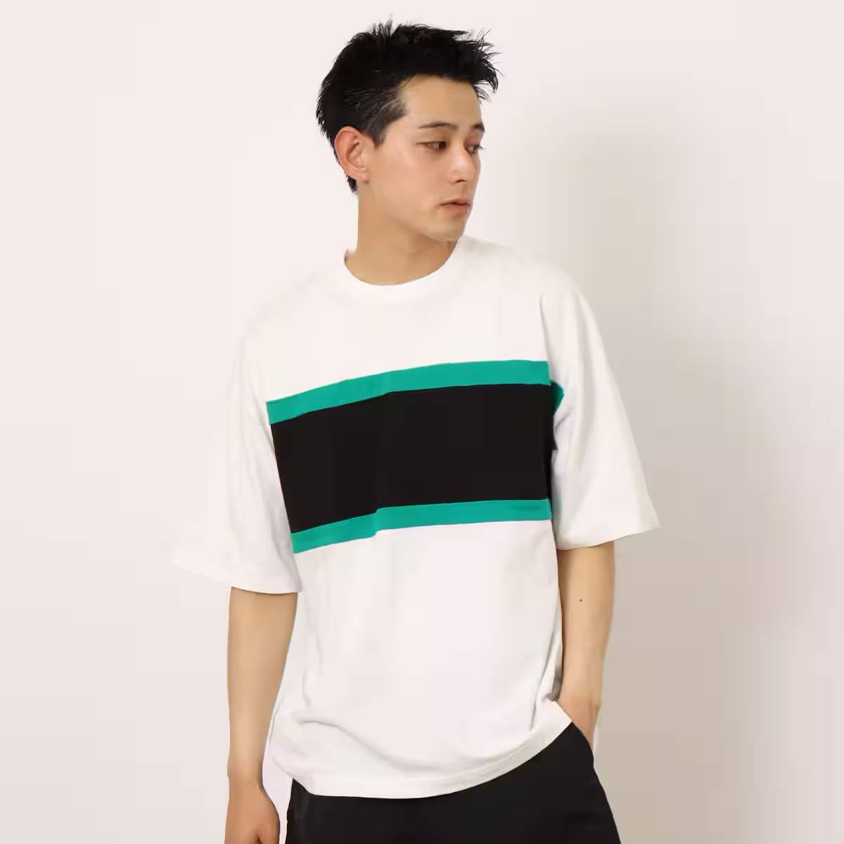 ATMOS PANELED BORDER T-SHIRT