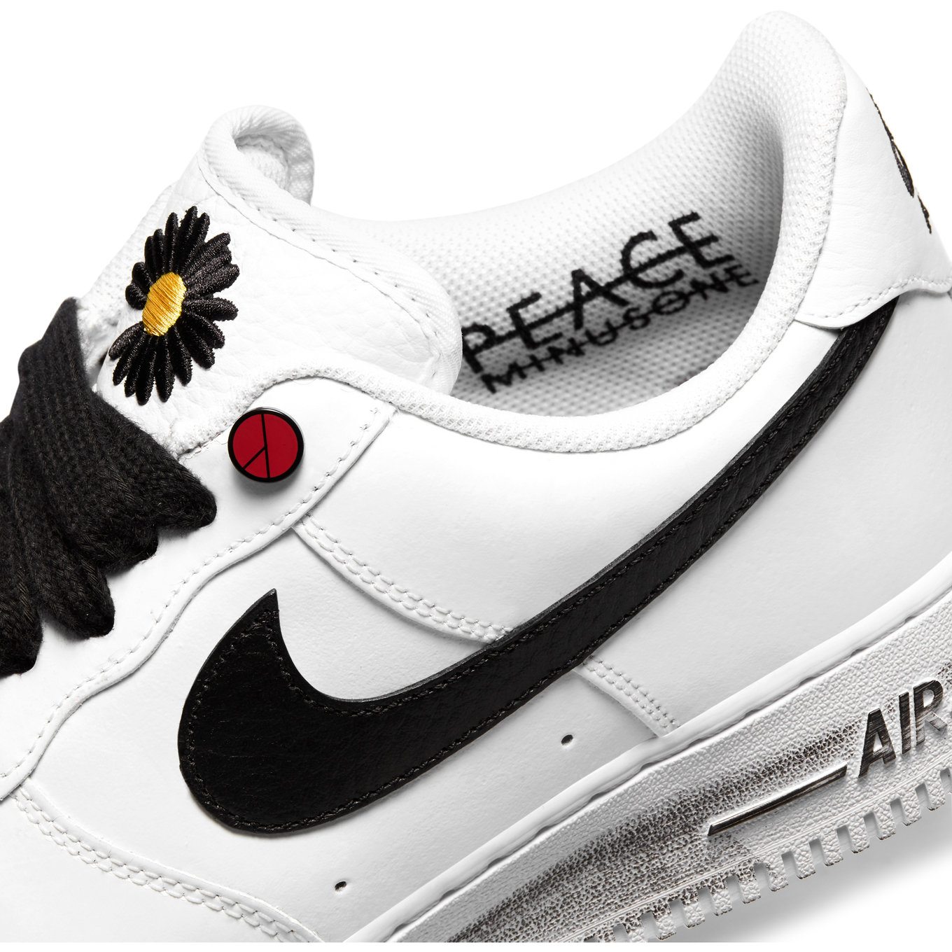 Nike Air Force 1 07 Paranoise